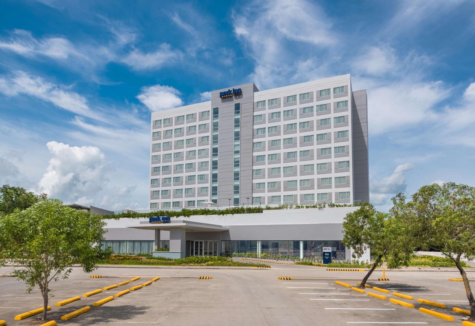 Park Inn By Radisson Iloilo Exterior photo